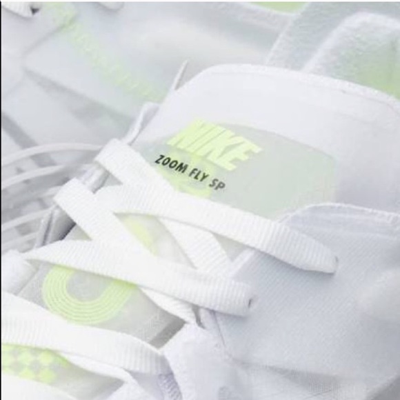 NWT Women’s Nike Zoom Fly SP - Picture 7 of 8